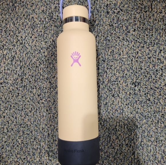 Hydroflask - Picture 1 of 3